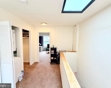 1209 Locust Street - Photo Thumbnail 17