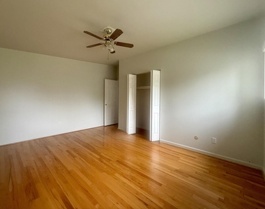 412 S Revena Boulevard - Photo Thumbnail 11