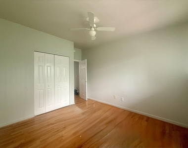 412 S Revena Boulevard - Photo Thumbnail 14