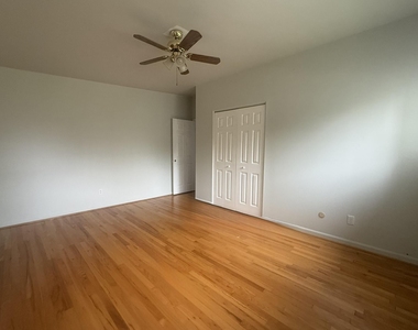 412 S Revena Boulevard - Photo Thumbnail 12
