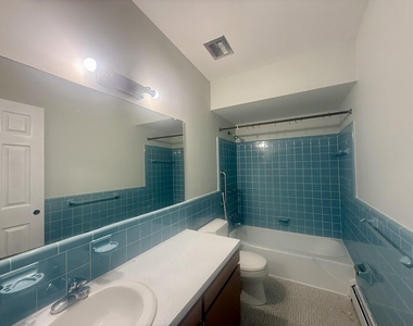412 S Revena Boulevard - Photo Thumbnail 7