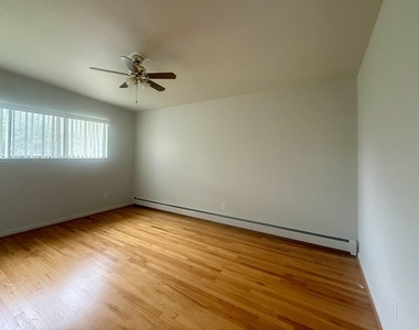 412 S Revena Boulevard - Photo Thumbnail 10