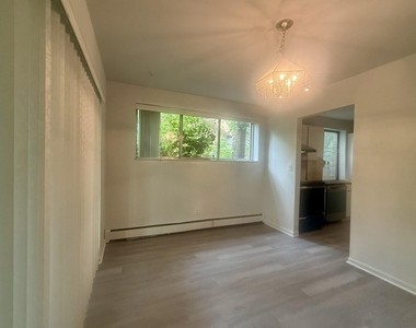 410 S Revena Boulevard - Photo Thumbnail 1
