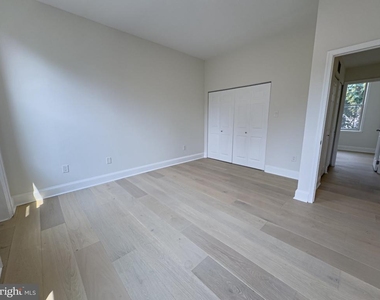 1703 Green Street - Photo Thumbnail 18