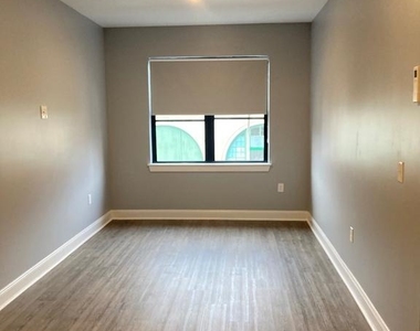 4663 Paul Street - Photo Thumbnail 5