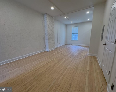 2113 Green Street - Photo Thumbnail 9