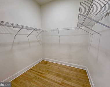 2113 Green Street - Photo Thumbnail 14