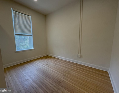 2113 Green Street - Photo Thumbnail 11