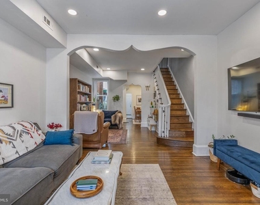3183 E Thompson Street - Photo Thumbnail 3