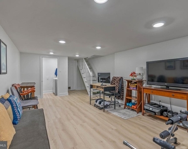 3183 E Thompson Street - Photo Thumbnail 14