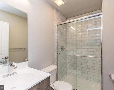 2543 N Front Street - Photo Thumbnail 6