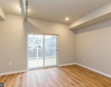 2543 N Front Street - Photo Thumbnail 9