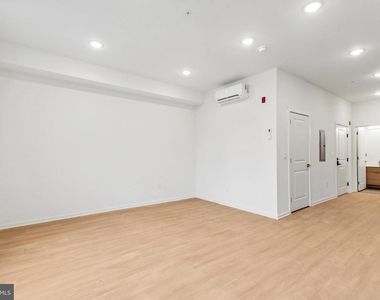 245 N 12th Street - Photo Thumbnail 9