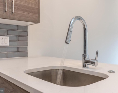 5545 Pulaski Avenue - Photo Thumbnail 7