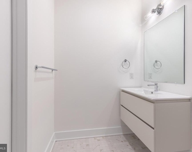 5545 Pulaski Avenue - Photo Thumbnail 18