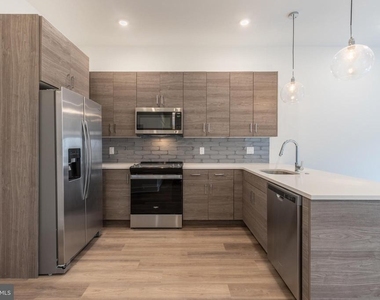 5545 Pulaski Avenue - Photo Thumbnail 3
