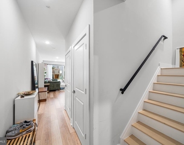 1924 N 6th Street - Photo Thumbnail 9