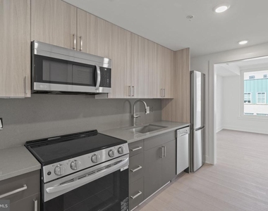 2000 Dreer Street - Photo Thumbnail 1