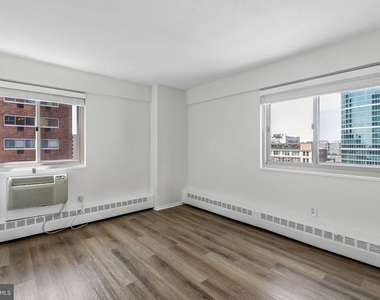 2101 Chestnut Street - Photo Thumbnail 9