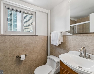 2101 Chestnut Street - Photo Thumbnail 16