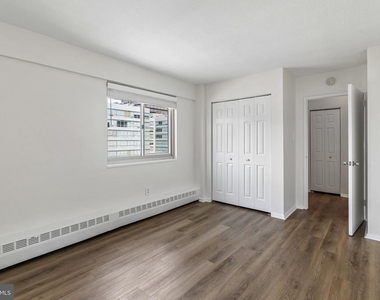 2101 Chestnut Street - Photo Thumbnail 15