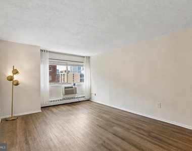 2101 Chestnut Street - Photo Thumbnail 1