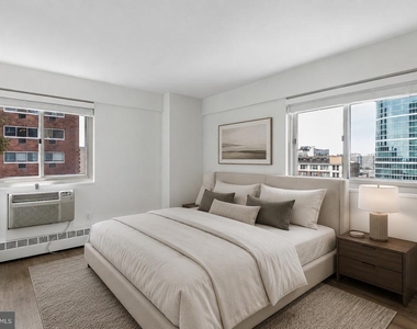 2101 Chestnut Street - Photo Thumbnail 8