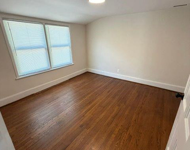 905 Riverside Boulevard - Photo Thumbnail 18