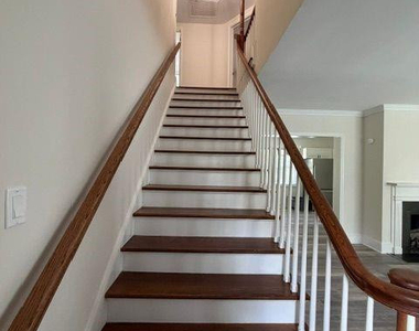 905 Riverside Boulevard - Photo Thumbnail 14