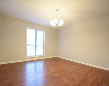 6933 Woodmark Drive - Photo Thumbnail 5