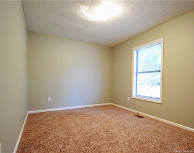 6933 Woodmark Drive - Photo Thumbnail 14