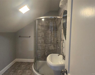 506 Roxie Avenue - Photo Thumbnail 22