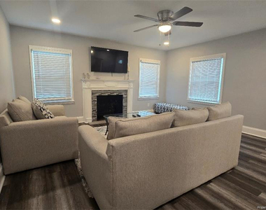 506 Roxie Avenue - Photo Thumbnail 12