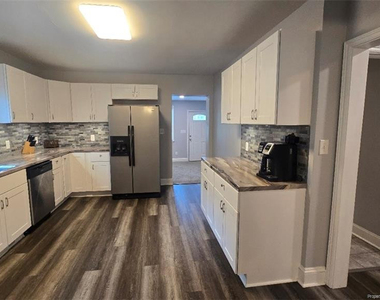 506 Roxie Avenue - Photo Thumbnail 15