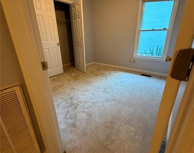 3023 Copenhagen Drive - Photo Thumbnail 8