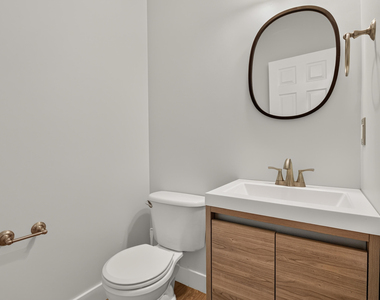 3013 Englefield Drive - Photo Thumbnail 15
