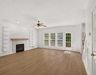 3013 Englefield Drive - Photo Thumbnail 7