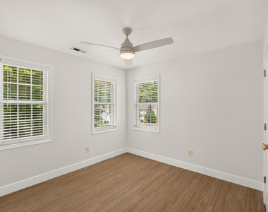 3013 Englefield Drive - Photo Thumbnail 30