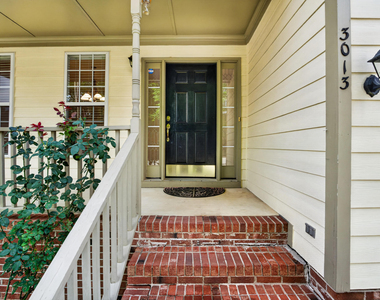 3013 Englefield Drive - Photo Thumbnail 2