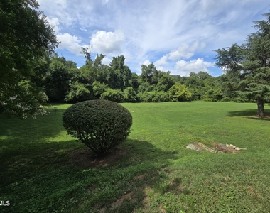 118 Chaucer Court - Photo Thumbnail 14