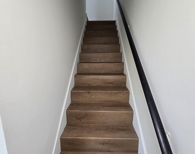 118 Chaucer Court - Photo Thumbnail 17