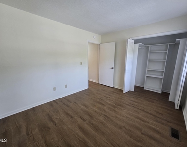 118 Chaucer Court - Photo Thumbnail 21