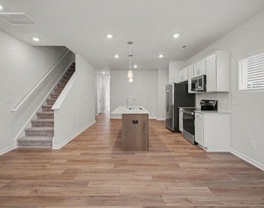 140 Silver Fir Lane - Photo Thumbnail 5