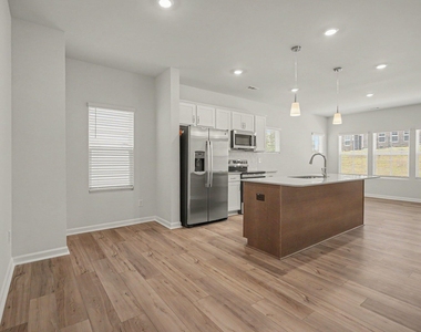 140 Silver Fir Lane - Photo Thumbnail 8