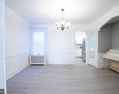 241 S St Bernard Street - Photo Thumbnail 4