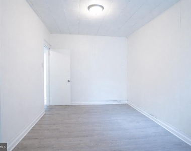 241 S St Bernard Street - Photo Thumbnail 14