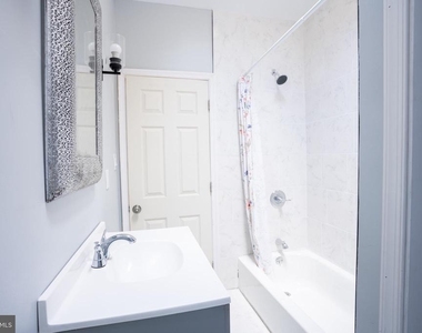 241 S St Bernard Street - Photo Thumbnail 11
