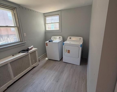 241 S St Bernard Street - Photo Thumbnail 7