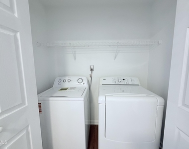 9915 Wasser Court - Photo Thumbnail 12