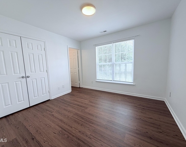 9915 Wasser Court - Photo Thumbnail 6